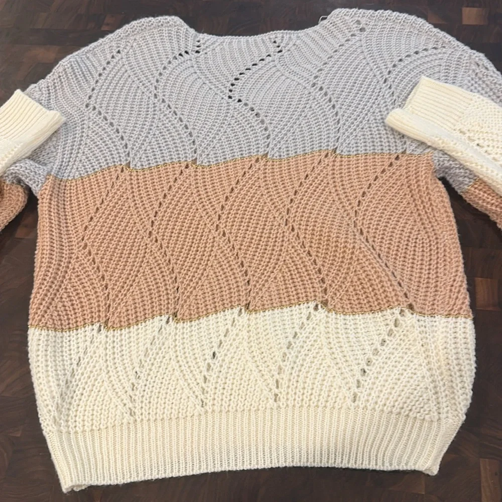 Colorblock Knit Sweater - Picture 5 of 6